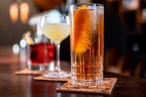 Drinks clássicos: lista com 25 receitas