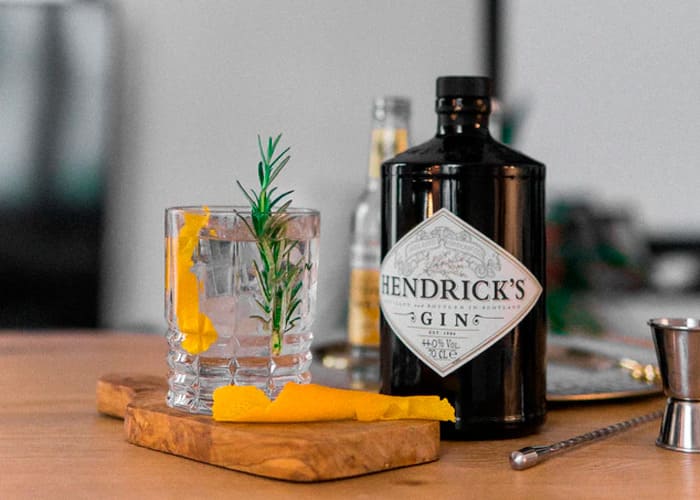 Garrafa de gin Hendrick’s